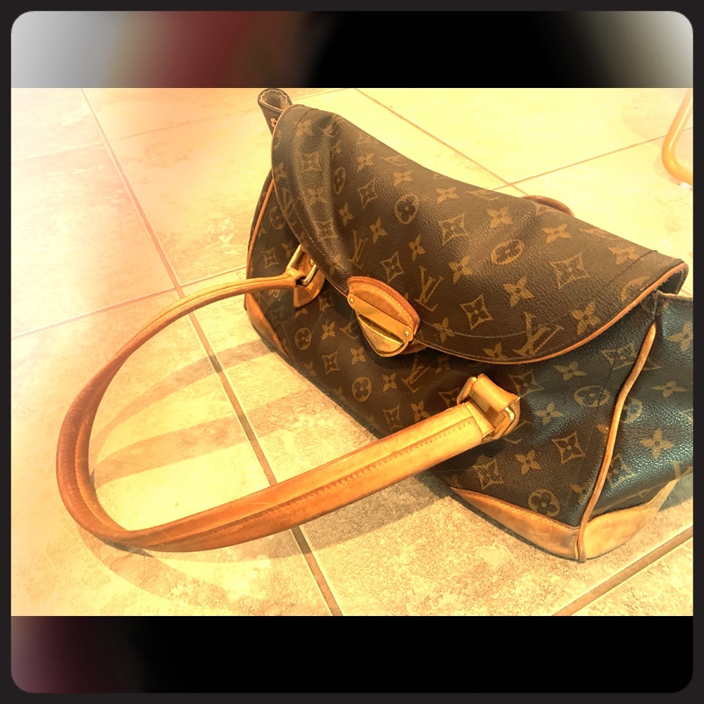 Big Louis Vuitton Purse-Authentic! Great purse!